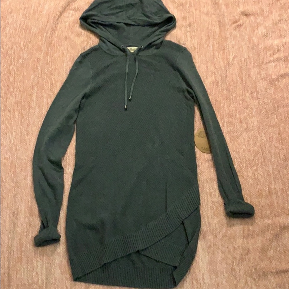 Green/gray hooded sweater